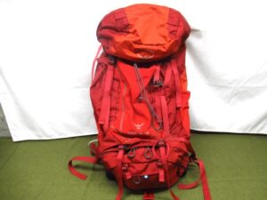 Osprey オスプレイ kestrel 48 M/Lサイズ 赤系 レインカバー付 バックパック リュック 登山